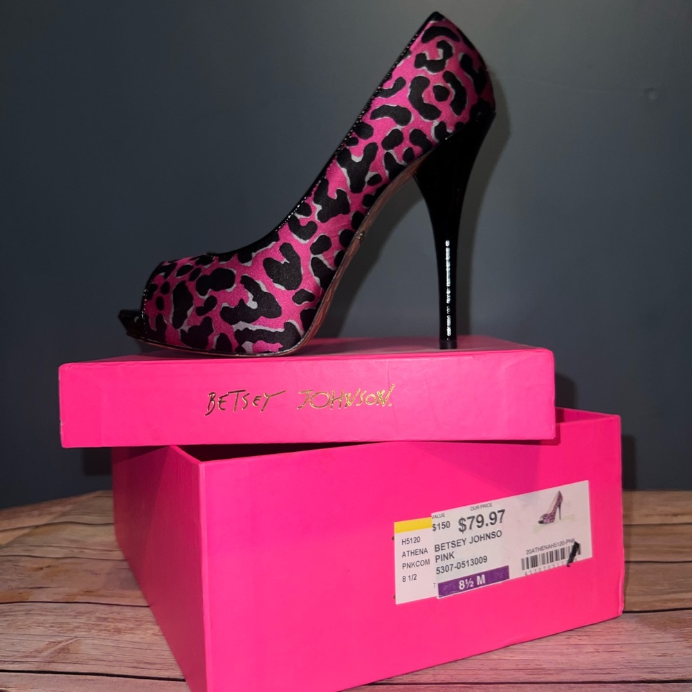 Betsey Johnson Athena Pink Leopard